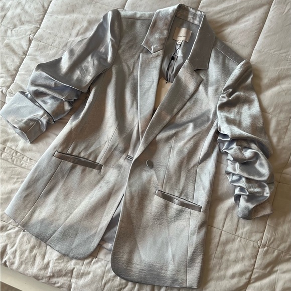 CINQ A SEPT Kylie Satin Blazer in Silver Size 00 NWT - Picture 9 of 15